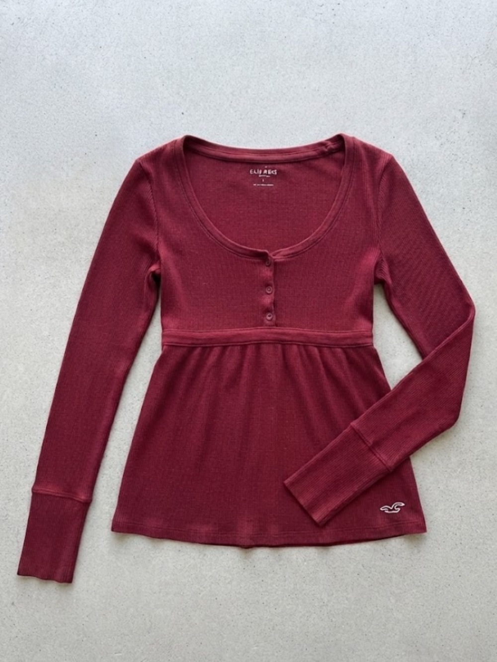 Hollister Women's Long Sleeve Scoop-Neck Henley - Deep Wine